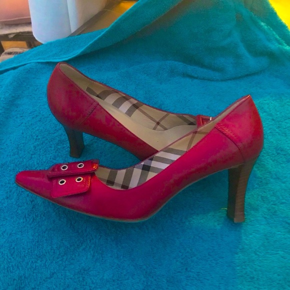 **FINAL!!<Burberry Buckle Embellished Pumps/Heels - Sz 38 - Picture 9 of 11